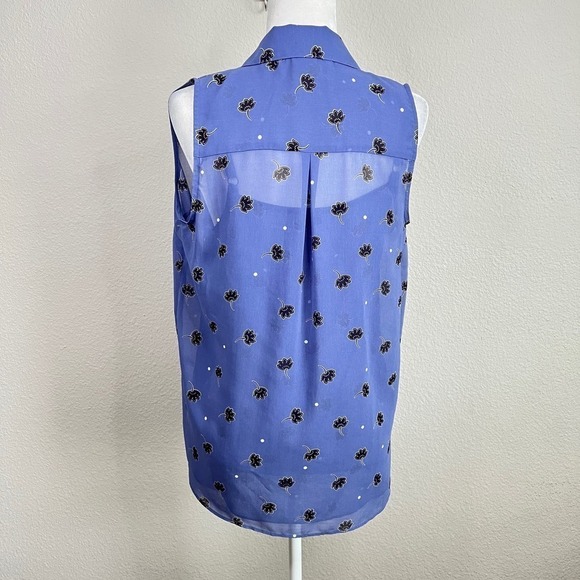 Cabi Crossover Blouse Women's S Two Piece Set in Dusty Blue Floral #5534 Top - Picture 4 of 8